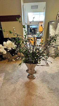 Centerpiece white Flower vase
