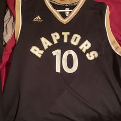 Toronto Raptor Demar Derozan Jersey  Male L