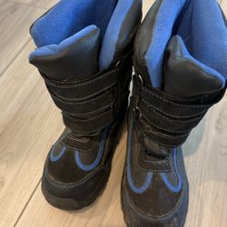 Kids Size 3 Snow Boots 