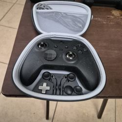 OEM Microsoft Xbox Elite Wireless Controller Elite Series 2 for Xbox One With Case