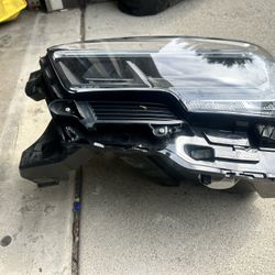 Left Side 2023 Toyota Tacoma  Headlight 