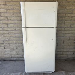 KENMORE TOP-FREEZER REFRIGERATOR * 18 cu ft COLD FOOD STORAGE HOME KITCHEN APPLIANCE FRIDGE