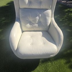 Big Swivel Chair