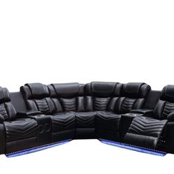 Brand New Reclining Sofas / Available in White And Black / Delivery Available 🚚