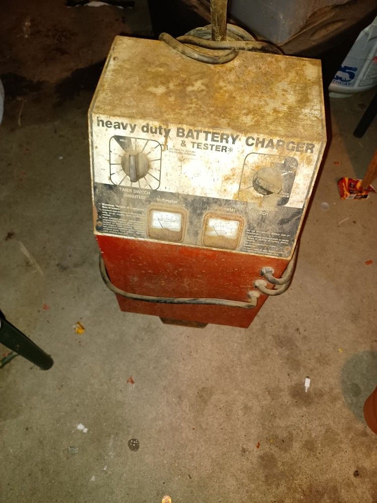 Old-school  Battery  Charger  Unit. $50