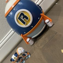 Ryan Spaceship Used Smoke Free Pet Free Home