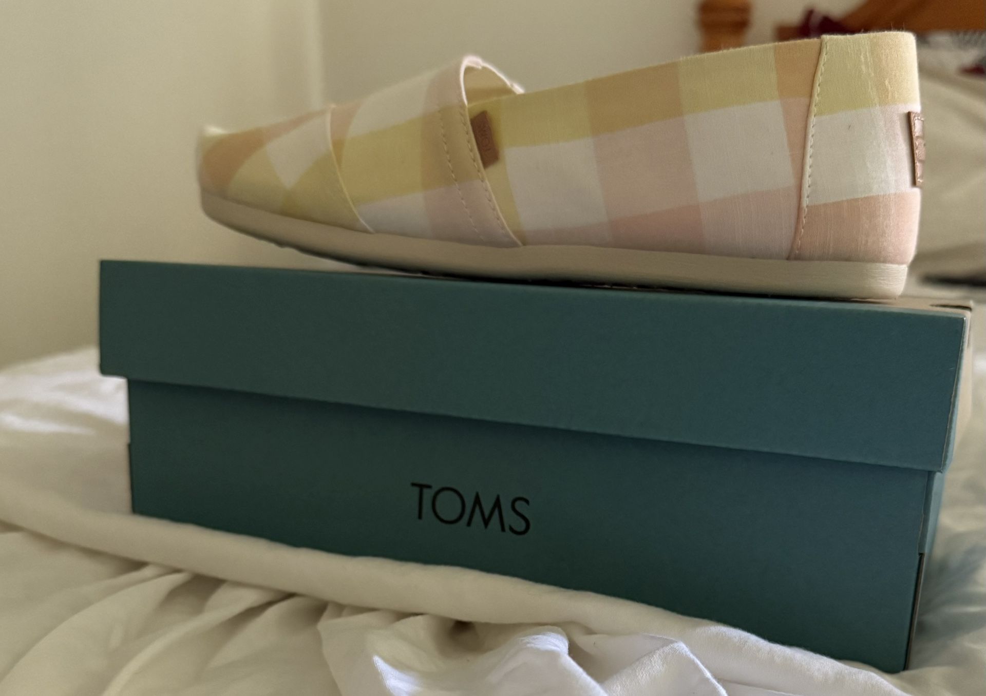 Tom’s Flats (Alpargata Size 9)