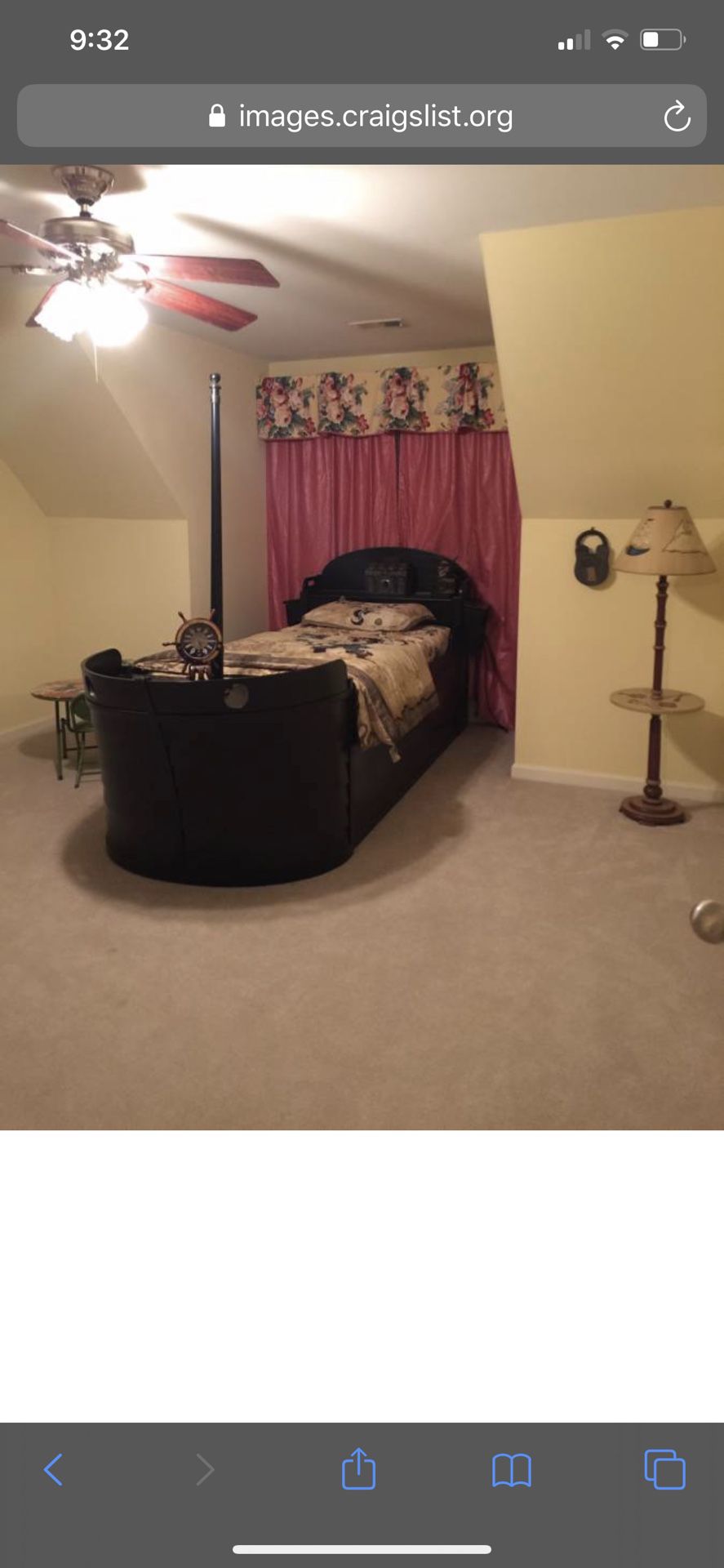 Twin bed with matress