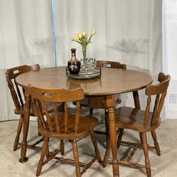 Charming Kitchen Dining Table & 4 Chairs SOLID WOOD PERFECT FOR APARTMENT OR SMALL KITCHEN