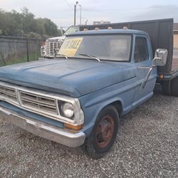 1970 Ford F350 1 Ton Flatbed 