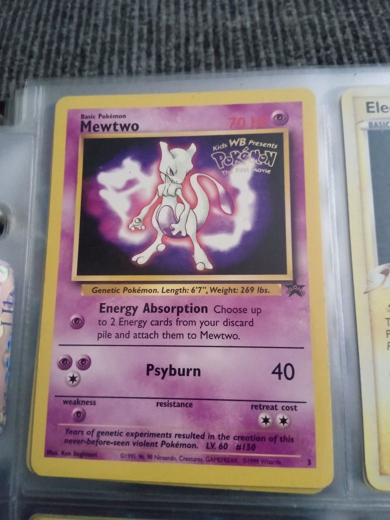 1995 Mewtwo Pokemon 