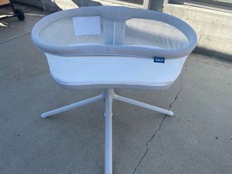 HALO Bassinest Baby Bassinet