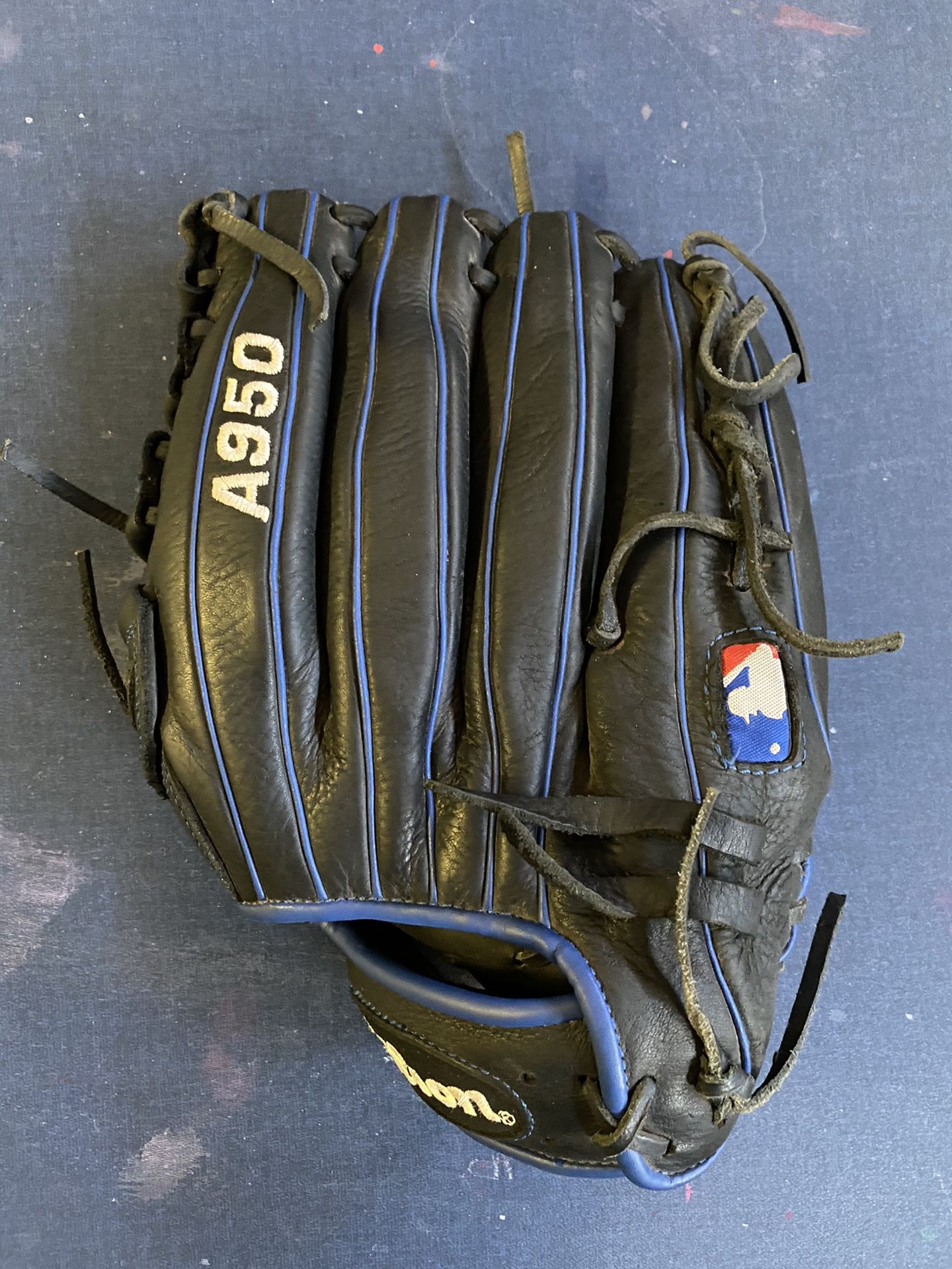 Wilson A950 baseball glove great condition