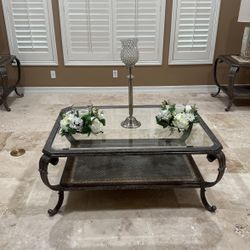  Beautiful Coffee Table And 2 End Tables 