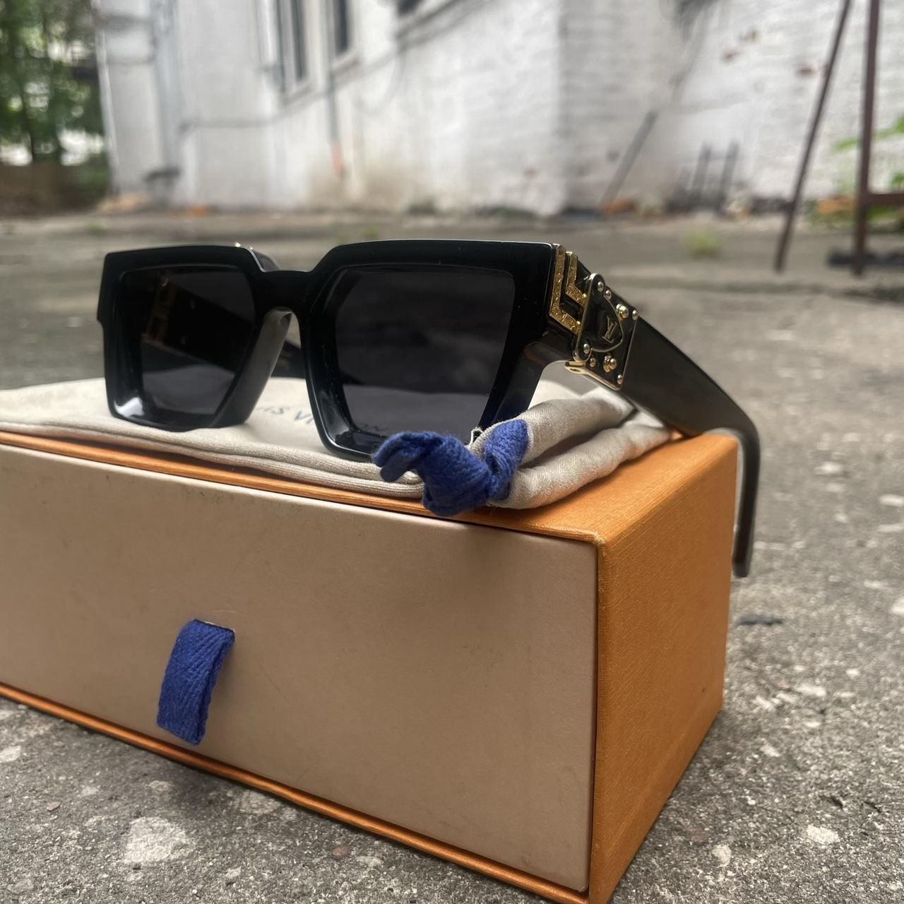 Louis Vuitton 
