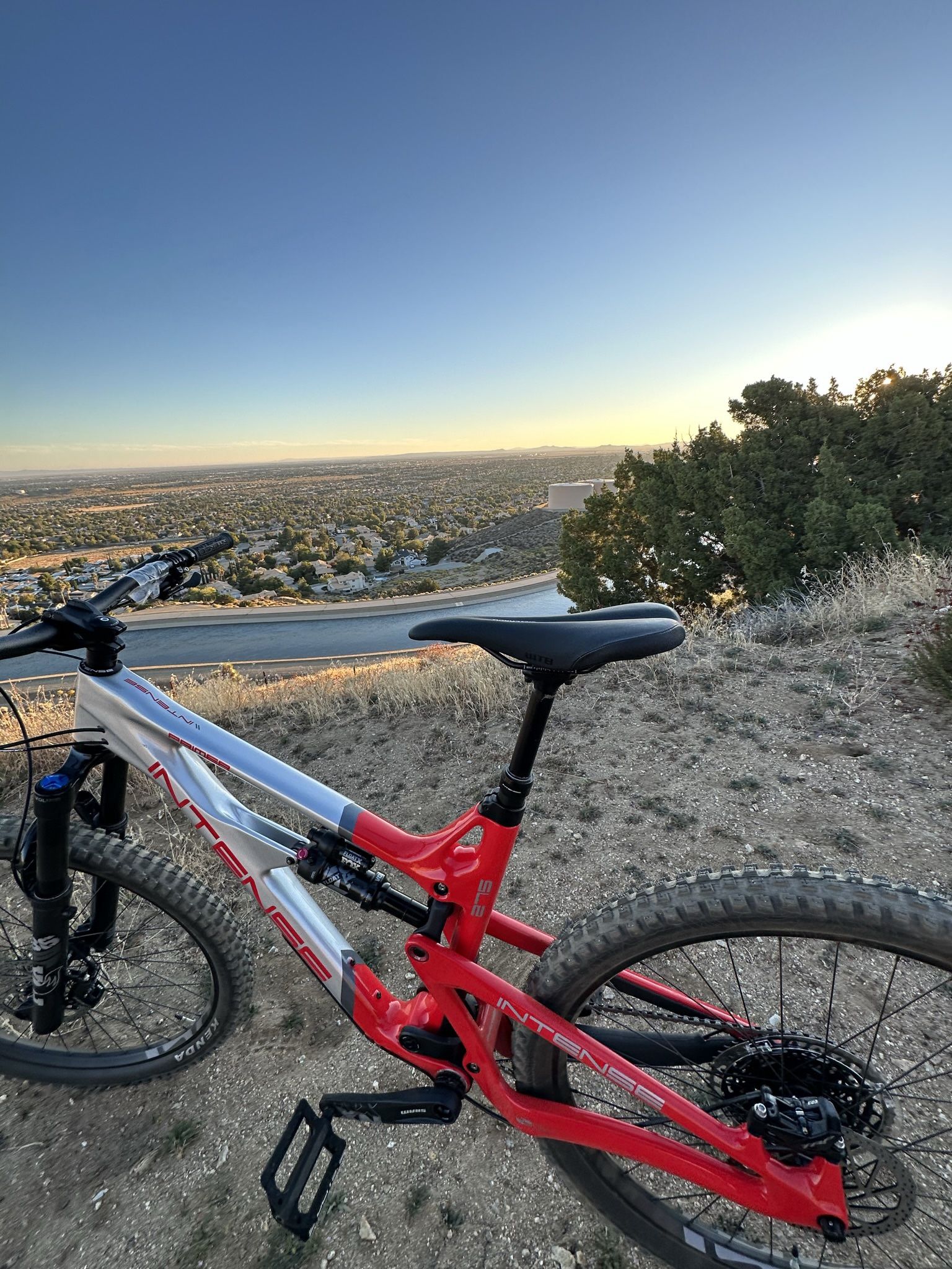 2022 Intense Primer 275 Mountain Bike