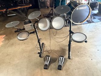 Electronic drum set