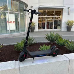 Phantom A10 Smart Electric Scooter