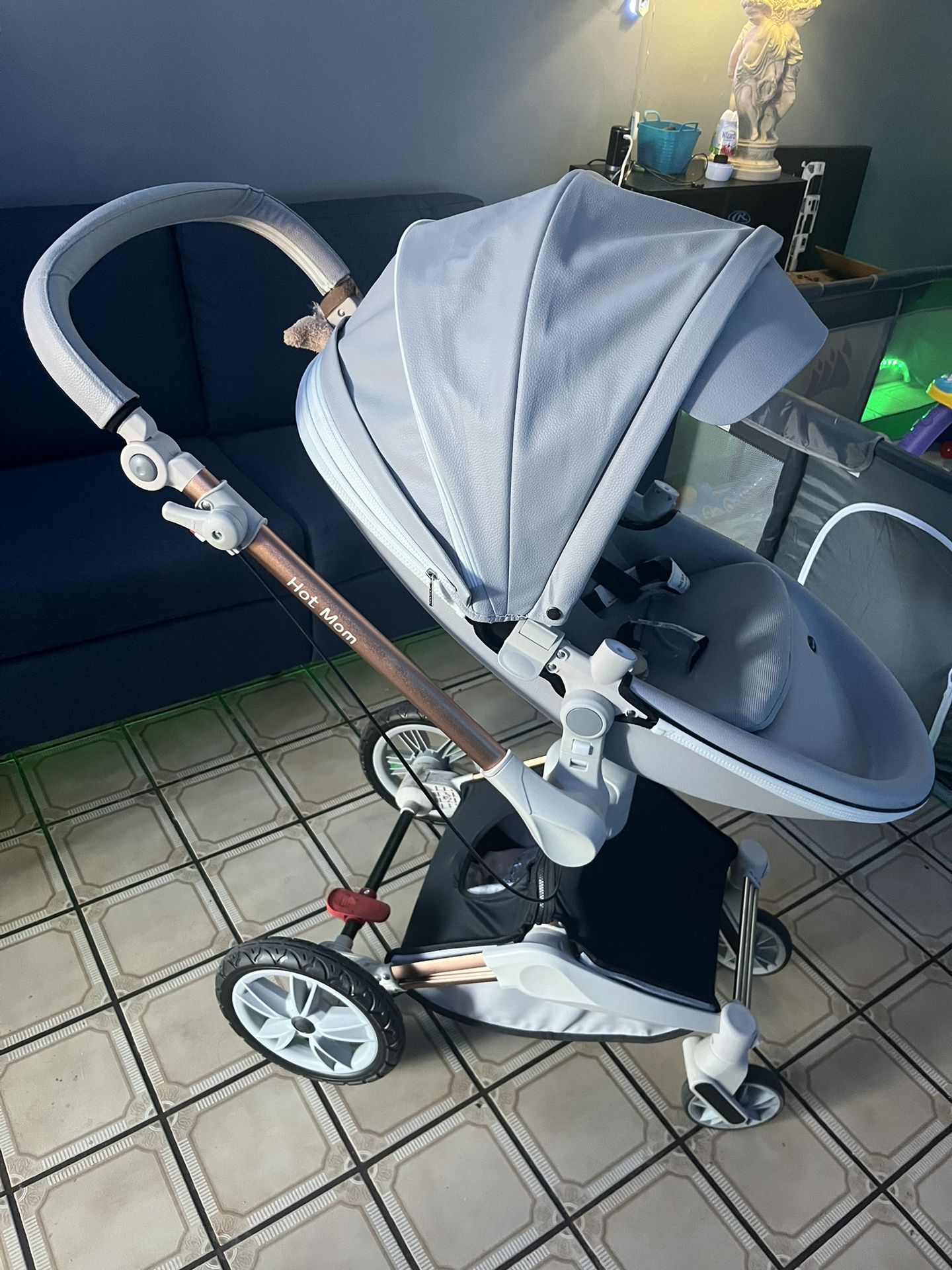 Hot Mom 360 Rotate 2n1 Stroller With Bassinet