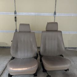 1986 BMW E30 325 Front Seats