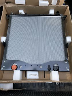 Freightliner Cascadia Radiator 