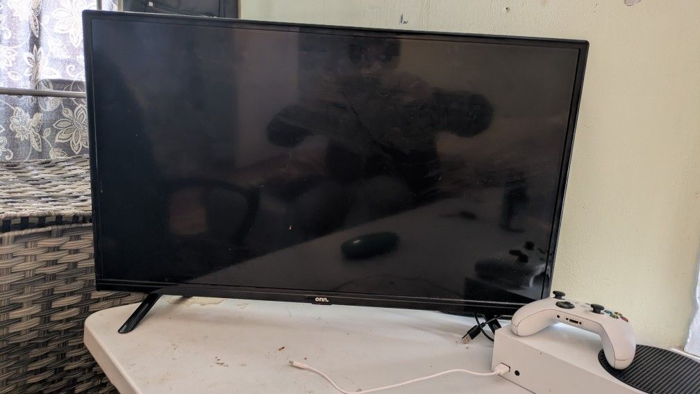 Onn 32 Roku TV