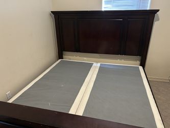 Porter Rustic Brown King Panel Bed