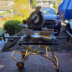 Dewalt Sliding Compoud Miter Saw