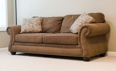 Broyhill Laramie Sofa for Sale in Acworth GA OfferUp