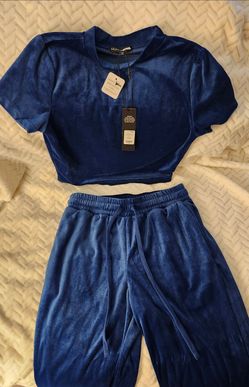 Fashion Nova Velvet Matching Set size XS