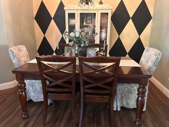 Beautiful dining table set