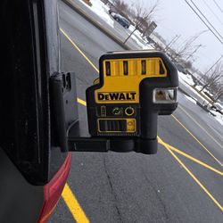 DeWalt DW0825LG 12V Max 5 Spot Green Cross Line Laser