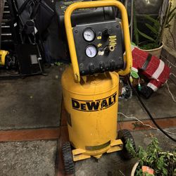 Dewalt 15. Gallon Compressor