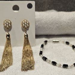 Forever 21 Chandelier Earrings Plus Bonus Anklet