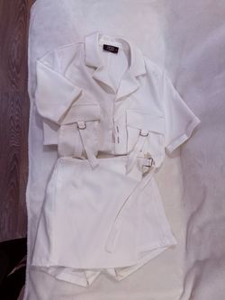 Conjunto de saco y falda short para mujer