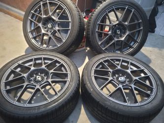 Wheel 17 x8 5lugs universales
