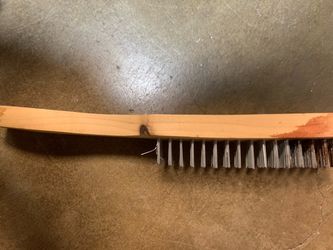 2 WIRE BRUSHES