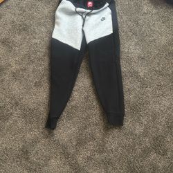 Nike Tech Pants Mens