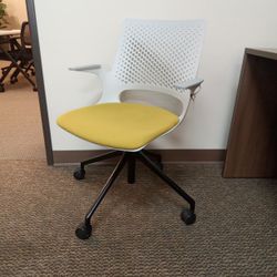 New - Office Chair | Konfurb Harmony 