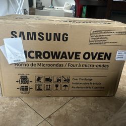 Brand new samsungs microwave 