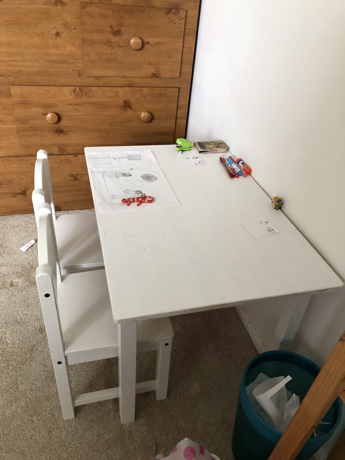 White Table and two chairs for kids