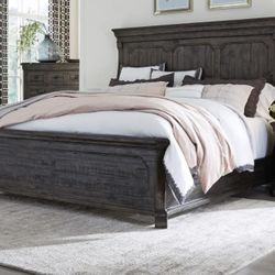 🔥 Bellamy / Hacienda Cal-King Bedroom Set – High End – Excellent Condition 🔥