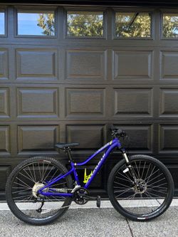 Specialized Jynx Comp Mountain Bike 27.5”