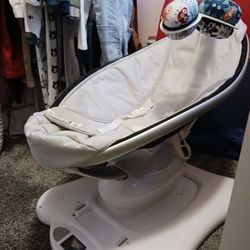 MamaRoo 4moms Baby Swing