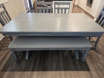 Dining table and chairs  set