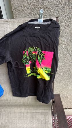 Dragon tshirt size 6/7