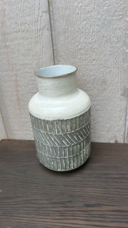 Flower pot / Vase