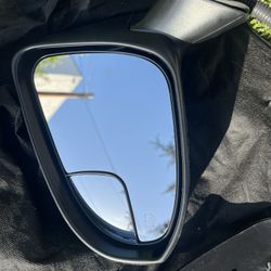 Toyota Venza Side Mirror