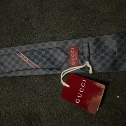 navy blue gucci tie