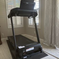 Treadmill 